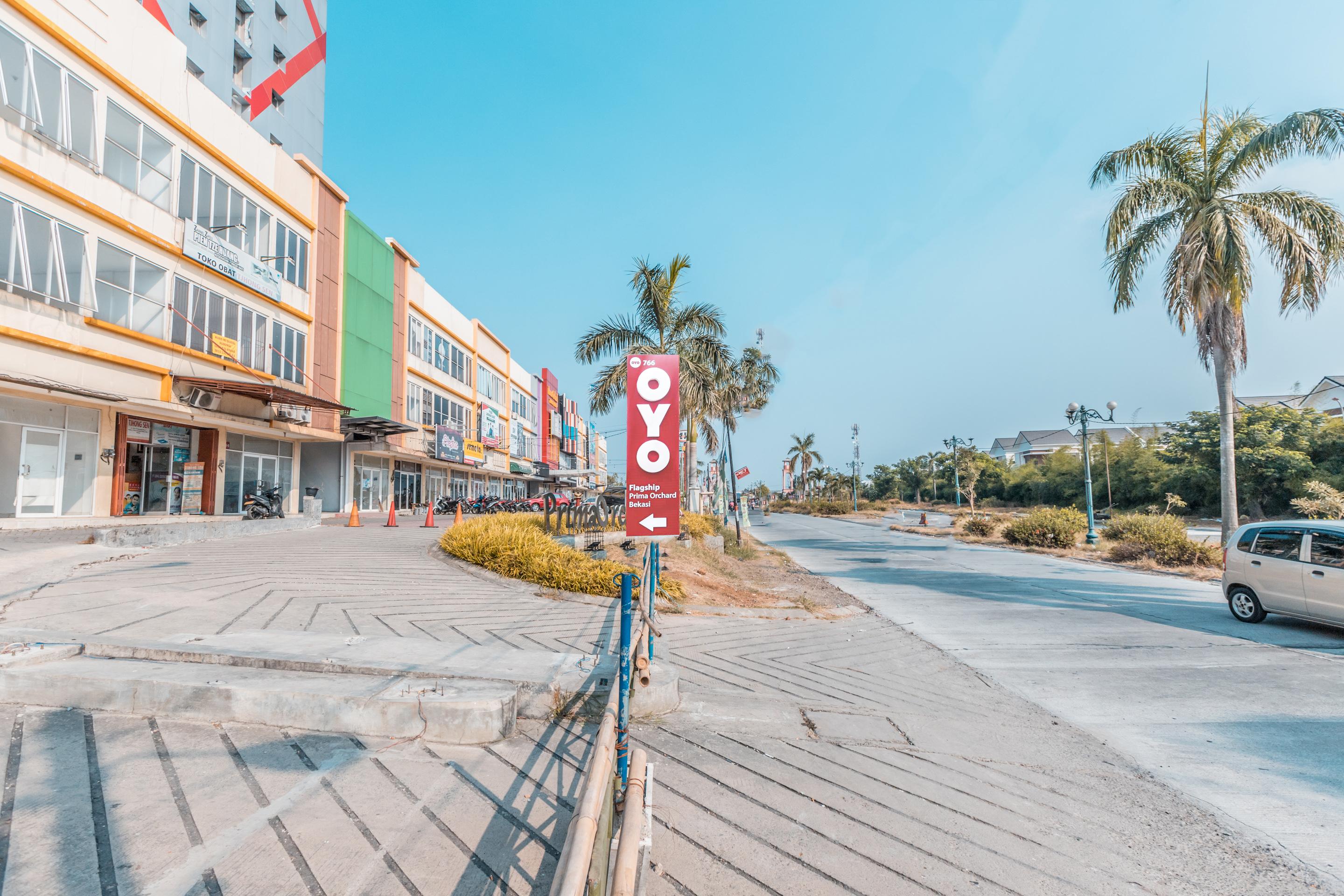 Готель Oyo Flagship 766 Prima Orchard Бекасі Екстер'єр фото